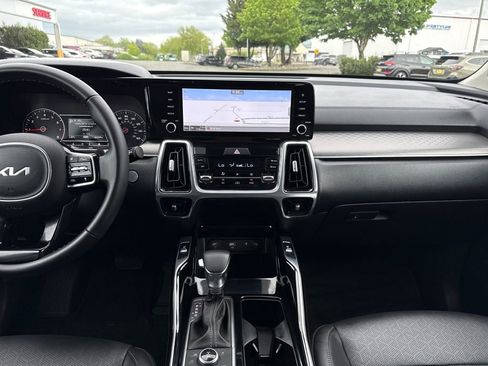 Certified 2022 Kia Sorento SX AWD/4WD image 25