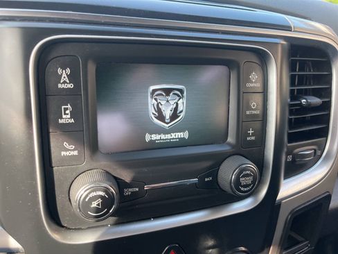 Used 2016 RAM 1500 Classic SLT AWD/4WD image 20