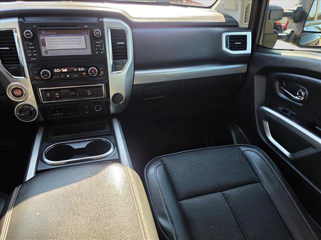 Used 2017 Nissan Titan PRO-4X AWD/4WD image 20