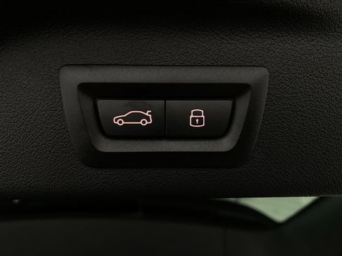 Certified 2025 BMW X7 xDrive40i w/ Premium Package image 10