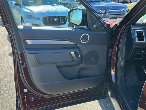 New 2026 Land Rover Discovery Limited Edition image 8