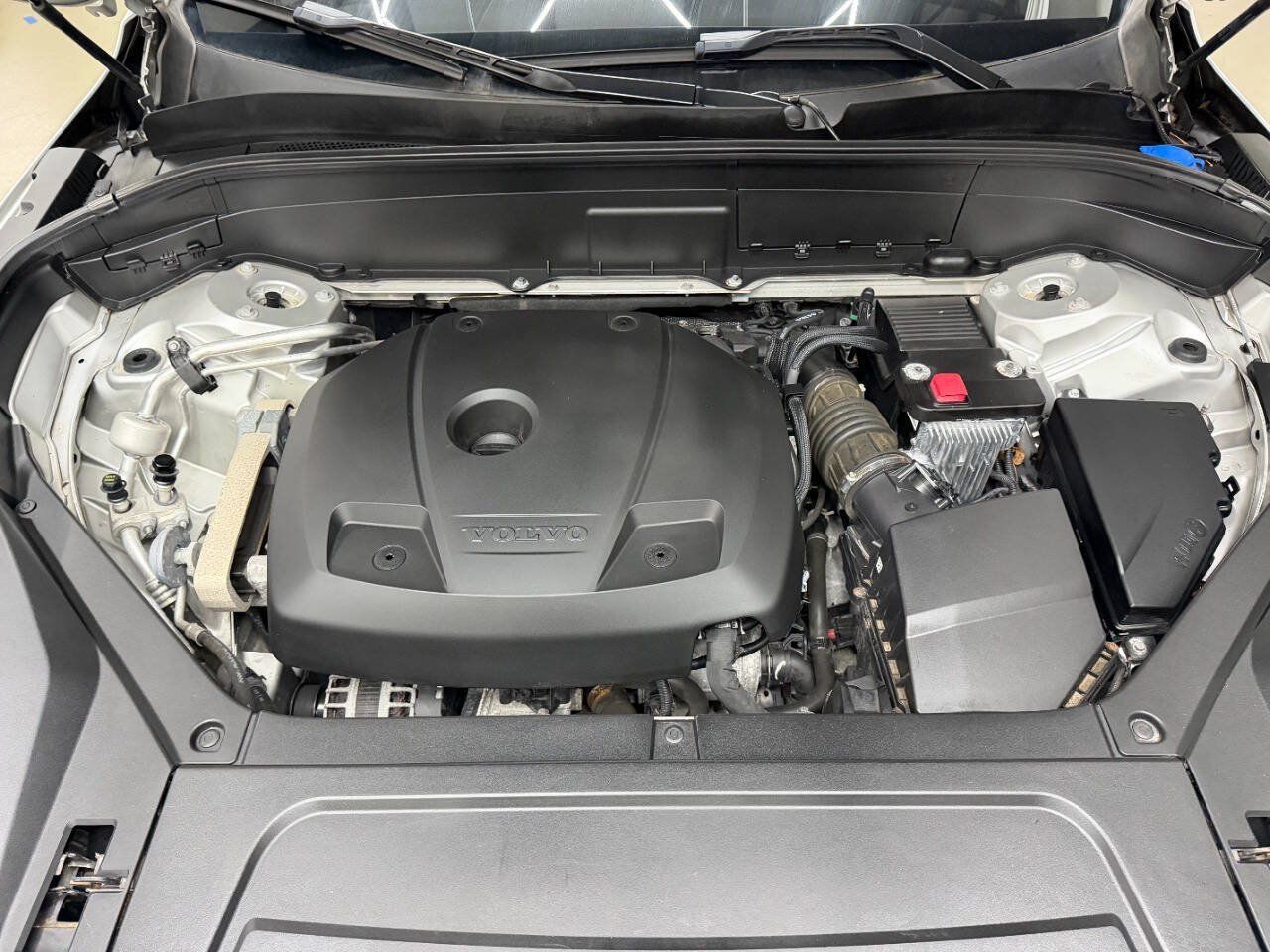Used 2019 Volvo XC90 T6 Momentum AWD/4WD image 7
