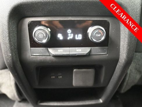 Used 2025 Chevrolet Traverse LT w/ Driver Confidence Package image 36