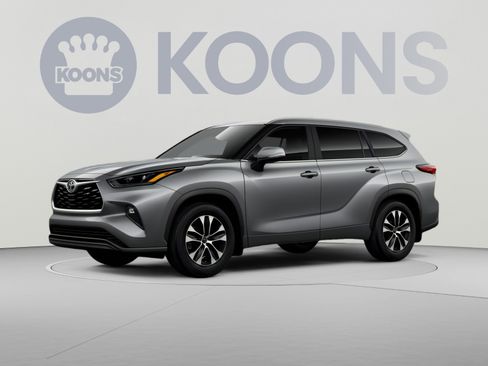 New 2026 Toyota Highlander XLE AWD/4WD image 2