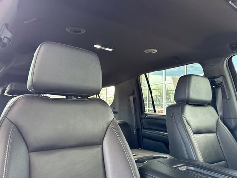 Used 2024 Chevrolet Suburban LT AWD/4WD image 18