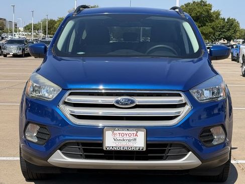 Used 2018 Ford Escape SE FWD image 8