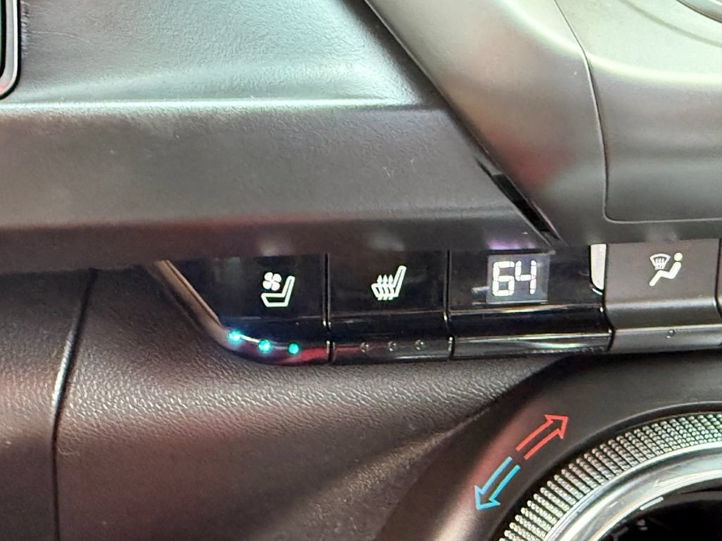 Used 2019 Chevrolet Camaro SS RWD image 33