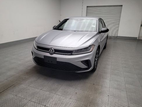 Used 2025 Volkswagen Jetta Sport image 15