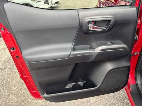 Used 2020 Toyota Tacoma TRD Sport w/ TRD Premium Sport Package image 12