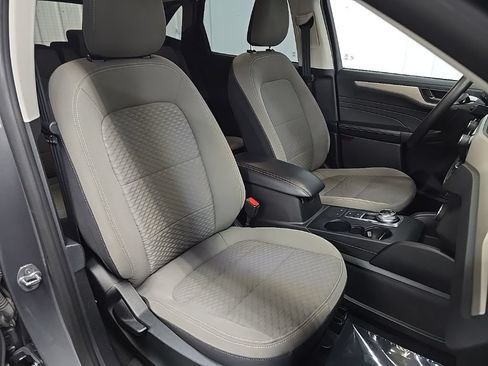 Certified 2022 Ford Escape SE w/ Cold Weather Package AWD/4WD image 18