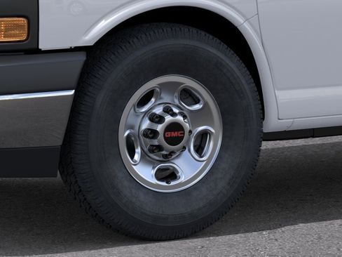 New 2026 GMC Savana 2500 image 33