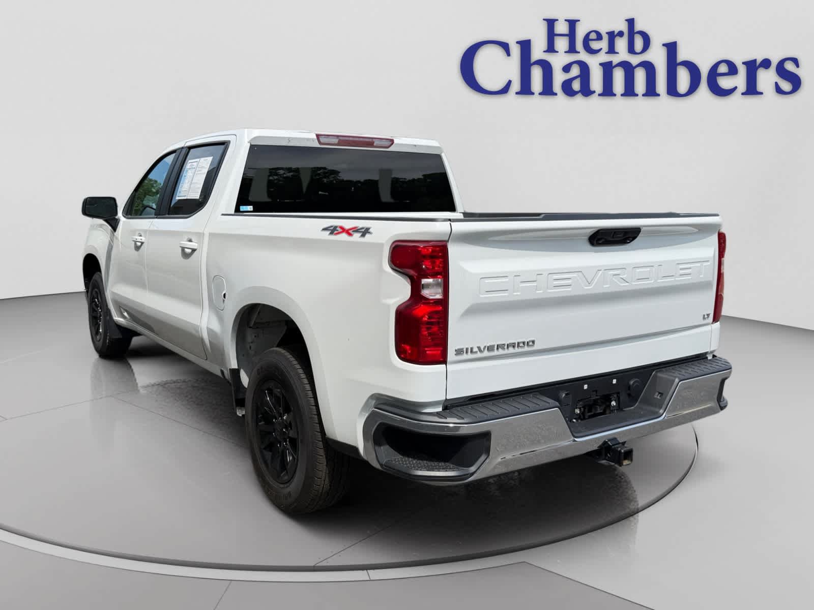 Used 2025 Chevrolet Silverado 1500 LT AWD/4WD image 11