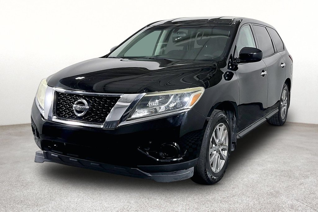 Used 2014 Nissan Pathfinder S w/ Cargo Package FWD image 13
