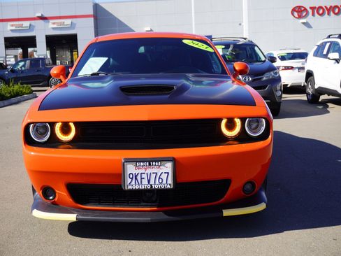 Used 2023 Dodge Challenger GT w/ Plus Package image 6