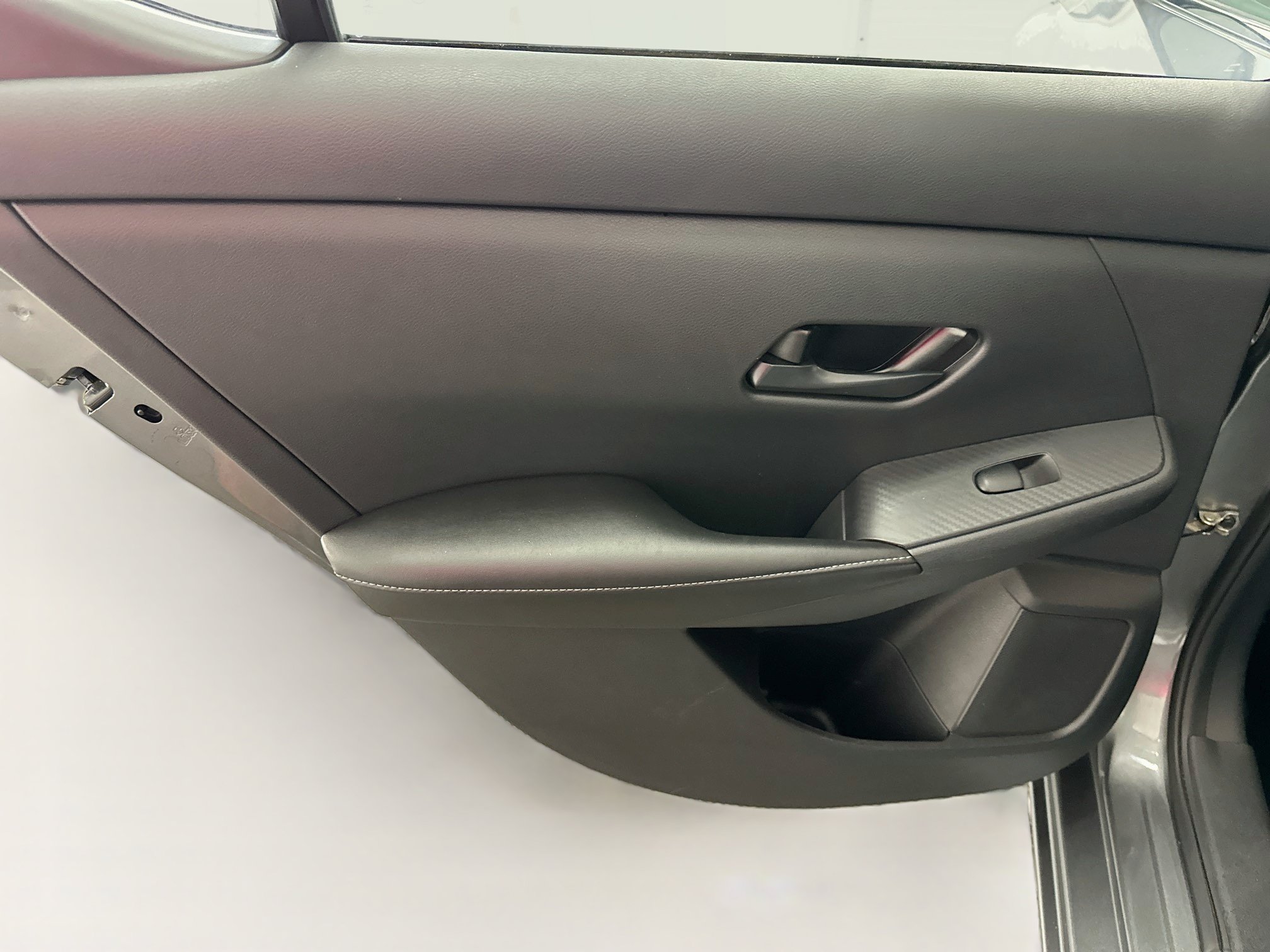 Used 2025 Nissan Sentra SV FWD image 26