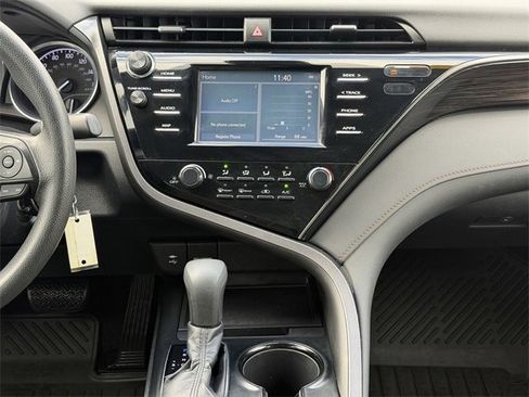Used 2019 Toyota Camry LE image 21