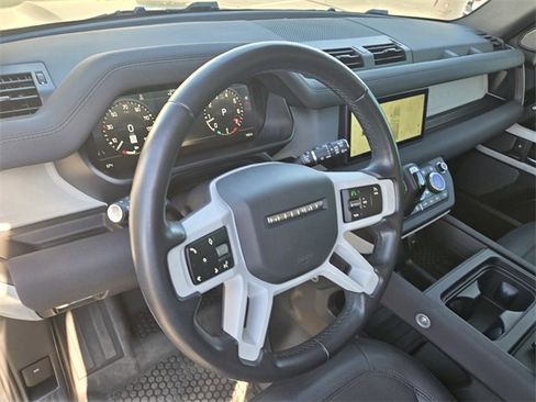 Used 2023 Land Rover Defender 110 S image 11