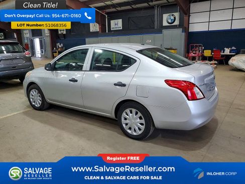 Used 2013 Nissan Versa S FWD image 3