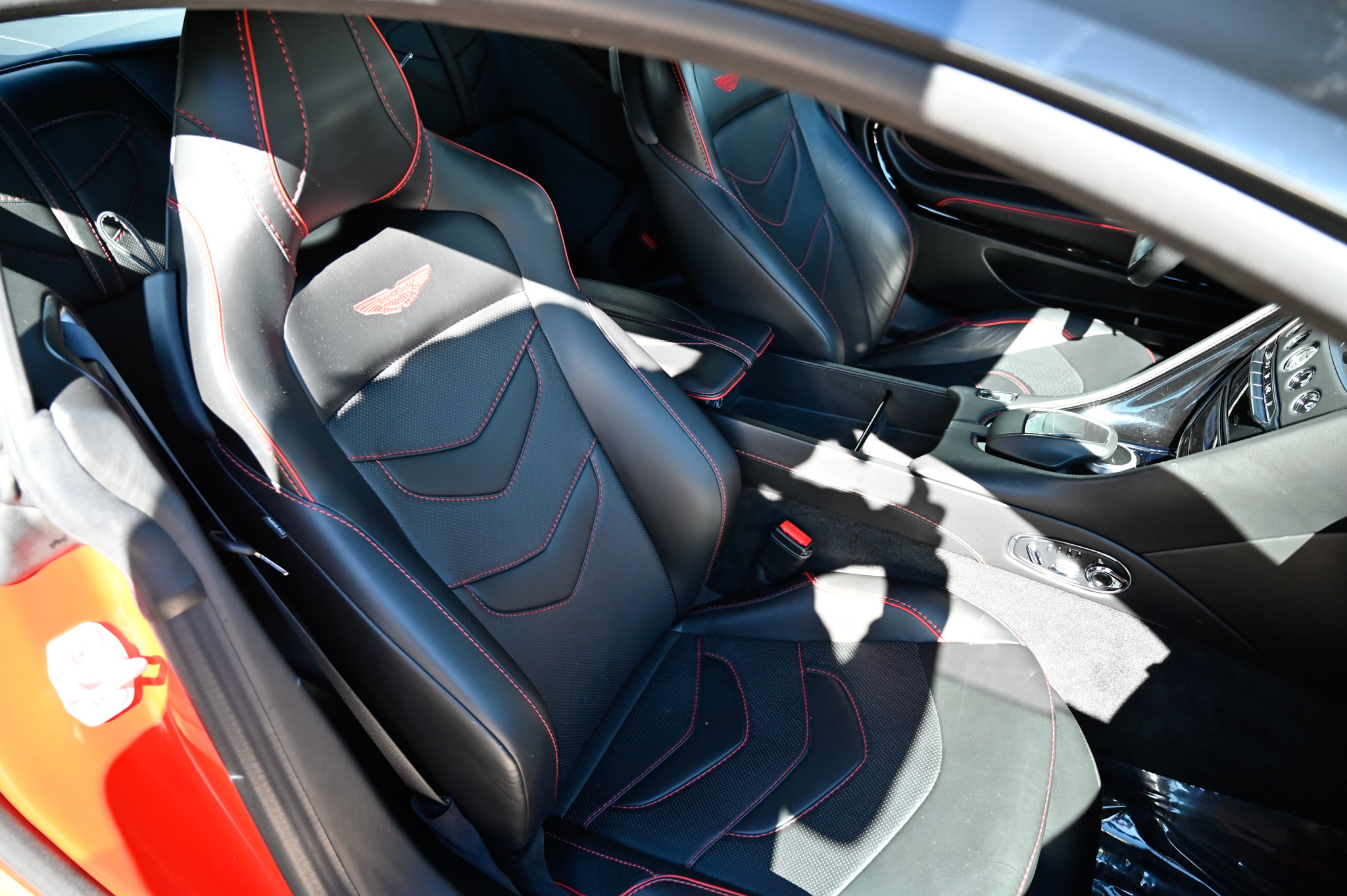 Used 2020 Aston Martin DBS Superleggera RWD image 41