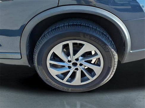 Used 2015 Nissan Rogue SL w/ SL Premium Package image 5