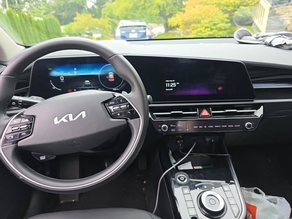 Certified 2023 Kia Niro Wind FWD image 7