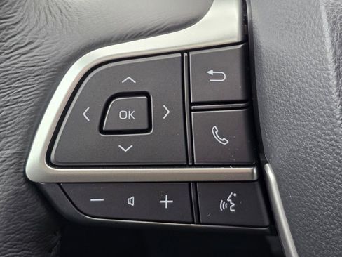 New 2026 Toyota Sienna XLE image 17