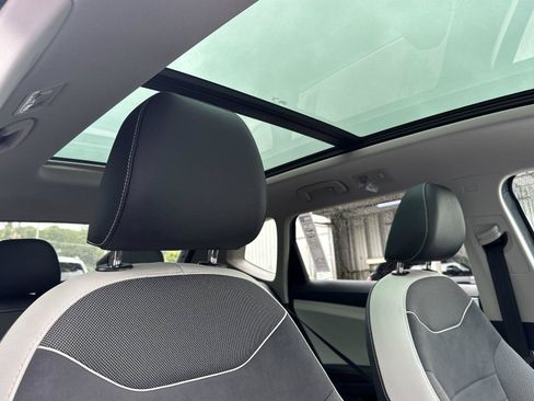 New 2026 Volkswagen Taos SE AWD/4WD image 16