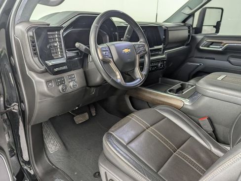 Used 2024 Chevrolet Silverado 2500 High Country w/ High Country Premium Package image 13