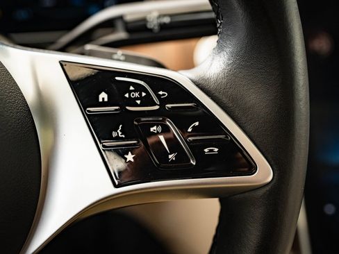 Certified 2025 Mercedes-Benz C 300 4MATIC Sedan image 27