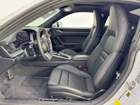 Used 2025 Porsche 911 Carrera image 16