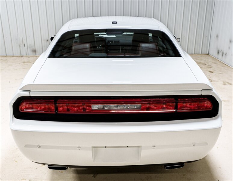 Used 2014 Dodge Challenger SXT RWD image 6