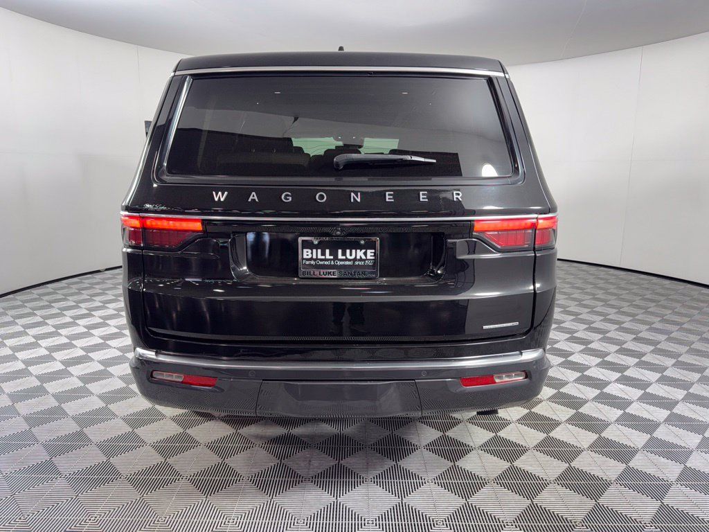 Used 2022 Jeep Wagoneer Series III w/ Premium Group I RWD image 7