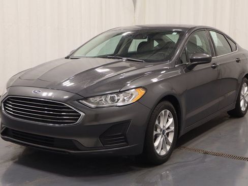 Used 2019 Ford Fusion SE FWD image 7