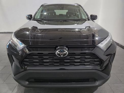 Used 2025 Toyota RAV4 XLE AWD/4WD image 8