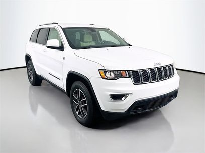 Used 2019 Jeep Grand Cherokee Laredo w/ 18" Wheel & 8.4" Radio Group