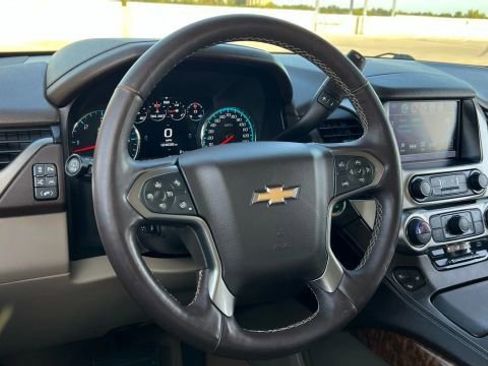 Used 2017 Chevrolet Suburban Premier image 34