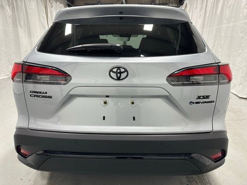 Used 2025 Toyota Corolla Cross XSE image 6