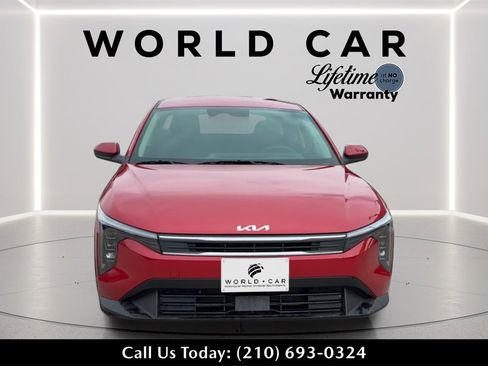 New 2025 Kia K4 LXS image 8