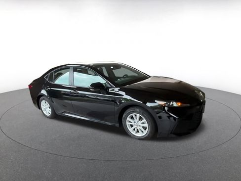 Used 2025 Toyota Camry LE FWD image 2