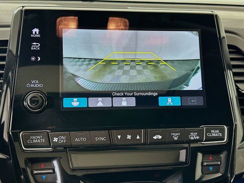 Certified 2024 Honda Odyssey Touring image 13