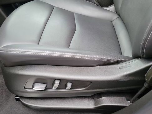 Used 2025 Cadillac XT5 Premium Luxury w/ LPO, Floor Liner Package AWD/4WD image 10