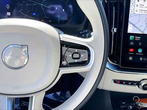 Used 2025 Volvo XC90 B6 Ultra w/ Protection Package image 25