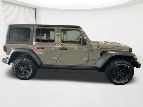 Used 2023 Jeep Wrangler Unlimited w/ Cold Weather Group AWD/4WD image 4