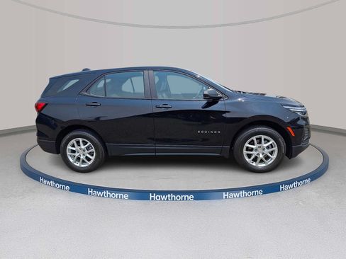 Used 2023 Chevrolet Equinox LS AWD/4WD image 7