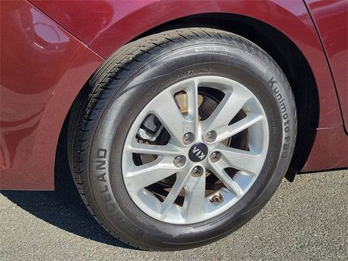 Used 2018 Kia Optima LX image 23