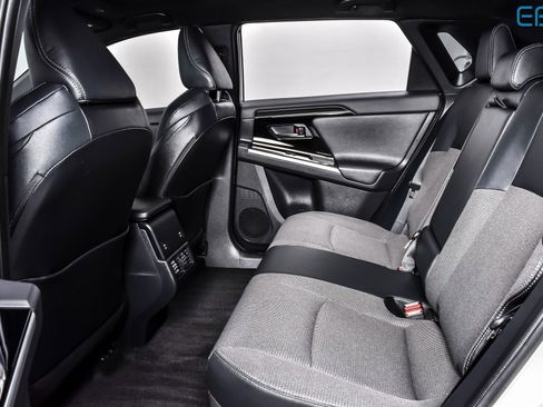 Used 2024 Toyota bZ4X XLE w/ Weather Package image 21