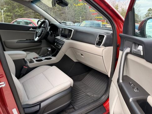 Used 2022 Kia Sportage LX w/ LX FWD Value Edition Package image 19