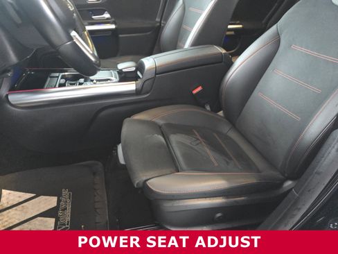 Used 2023 Mercedes-Benz GLA 250 4MATIC image 23