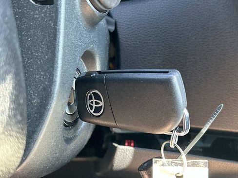 Used 2024 Toyota Corolla LE FWD image 32