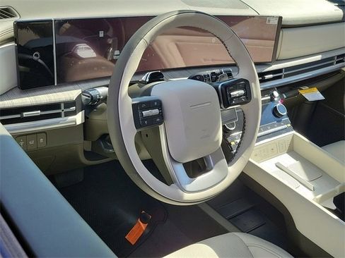 New 2025 Hyundai Santa Fe Calligraphy image 2